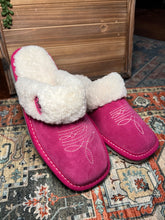 Load image into Gallery viewer, Womens Ariat Jackie Square Toe Slipper Very Berry Pink

