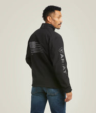Load image into Gallery viewer, Men&#39;s Ariat 2.0 Patriot Softshell Water Resistant Jacket - Black (Featuring American Hat)
