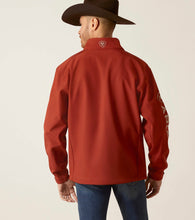 Load image into Gallery viewer, Men&#39;s Ariat Logo 2.0 Softshell Jacket - Koa Wood
