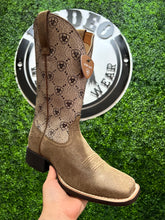Load image into Gallery viewer, Women&#39;s Round Up Wide Square Toe BMR/LGO Style #10040362
