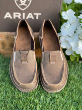 Load image into Gallery viewer, Women&#39;s Ariat Cruiser - Brown Bomber Style #10023008
