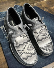 Load image into Gallery viewer, Mens Hilo’s Charcoal Grey Aztec Print
