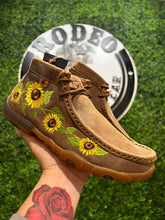 Load image into Gallery viewer, Women&#39;s Twisted X Chukka Driving Moc Casual Shoe Style#WDM0128
